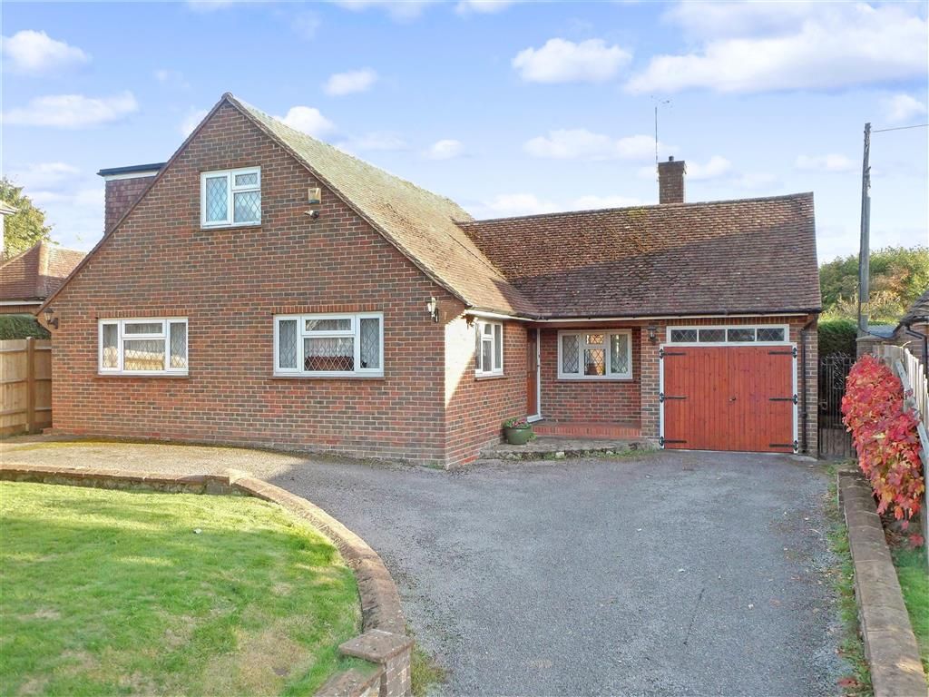 3 bed detached house for sale in Horsham Road, Handcross, West Sussex
