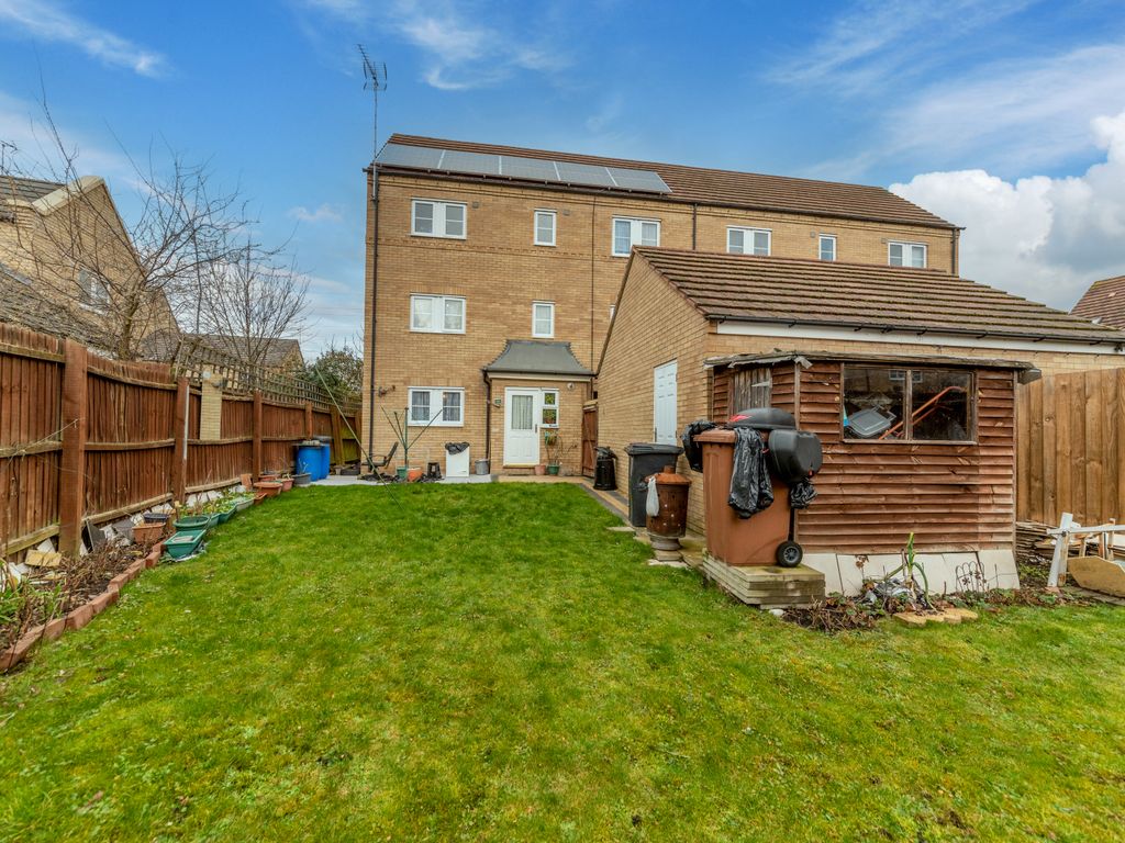 5 bed semidetached house for sale in Baldwin Drive, Sugar Way