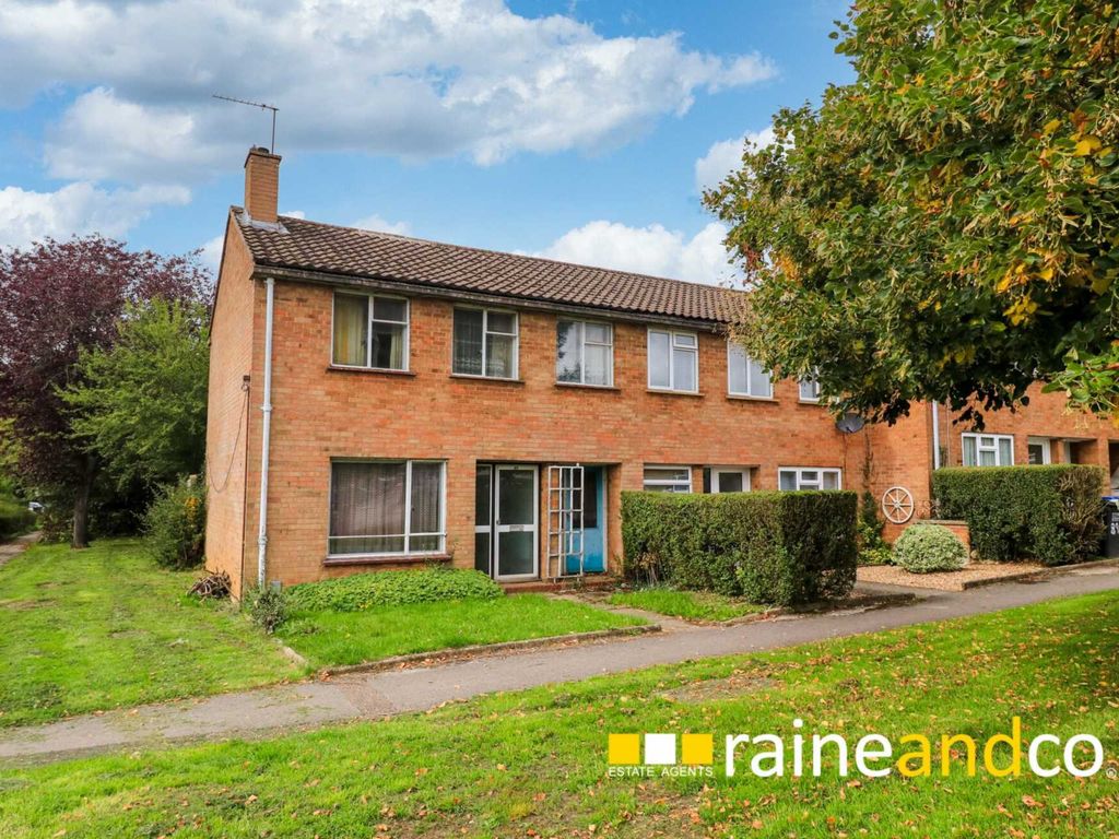 3 bed semidetached house for sale in Garden Avenue, Hatfield AL10 Zoopla