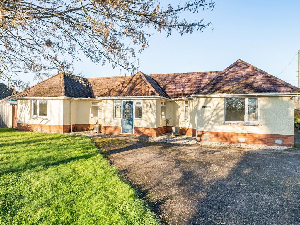 4 bed bungalow for sale in Latchmoor Green, Thorverton, Exeter, Devon