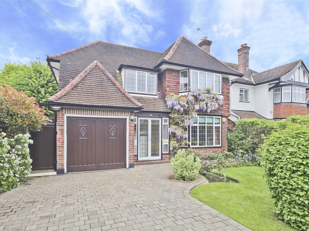 3 bed detached house for sale in Cuckoo Hill Drive, Pinner HA5, £