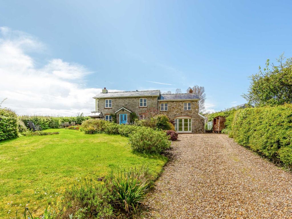 4 bed detached house for sale in Pontypool, Monmouthshire NP4 Zoopla