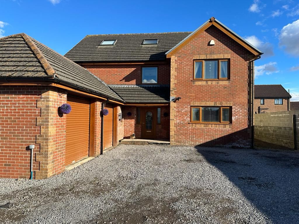 5 bed detached house for sale in Lewis Avenue, Cwmllynfell, Swansea SA9