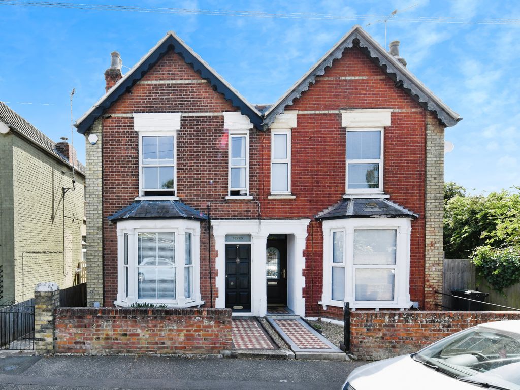Semidetached house for sale in Mildmay Road, BurnhamOnCrouch CM0, £