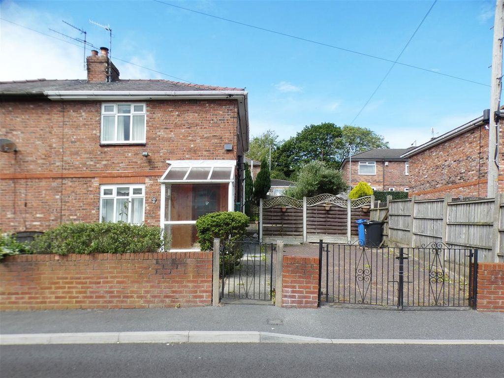 3 bed semidetached house for sale in Central Avenue, Prescot