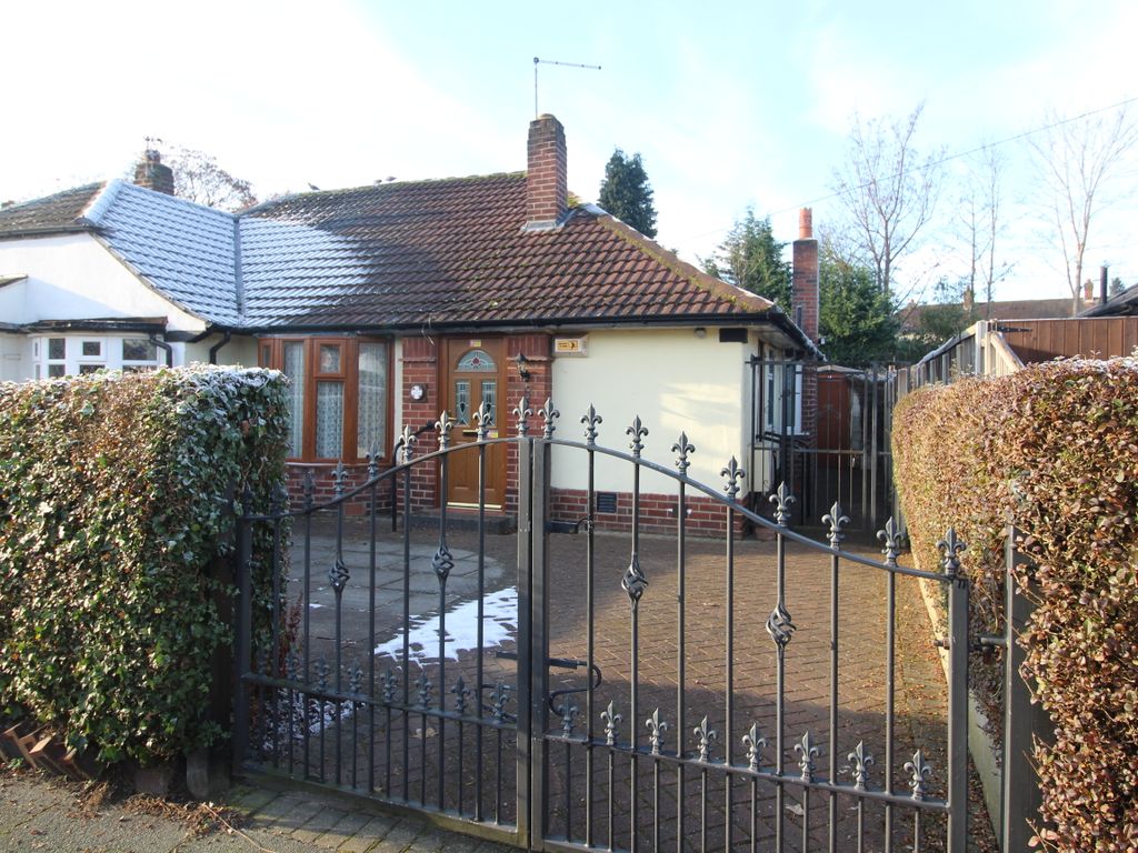 2 bed semidetached bungalow for sale in Surtees Road, Wythenshawe