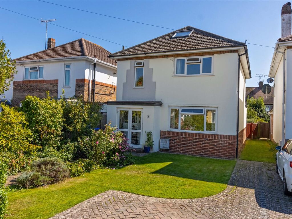 4 bed detached house for sale in Sea Close, GoringBySea, Worthing BN12, £625,000 Zoopla