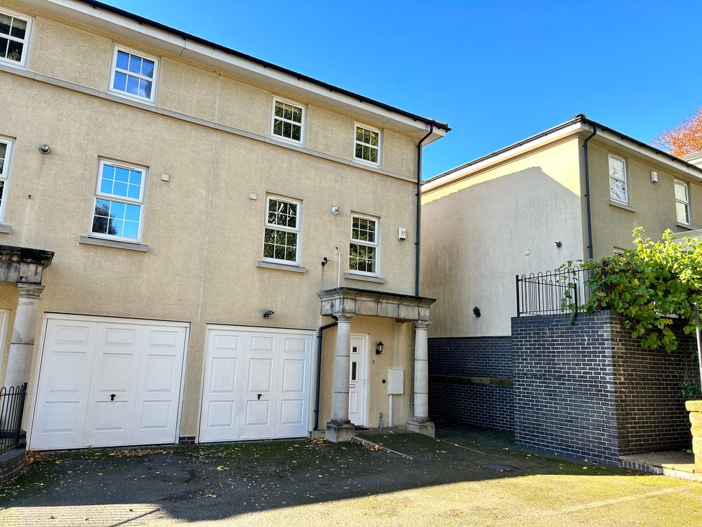 3 bed semidetached house to rent in Limegate Mews, Littleover, Derby