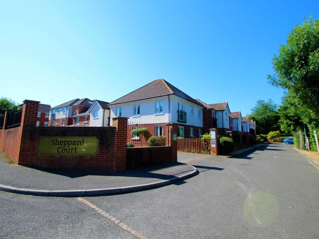 1 bed flat for sale in Sheppard Court, Tilehurst, Reading RG31, £