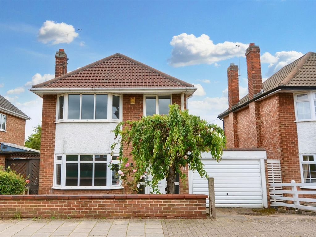 3 bed detached house for sale in Woodstock Road, Toton, Nottingham NG9, £335,000 Zoopla