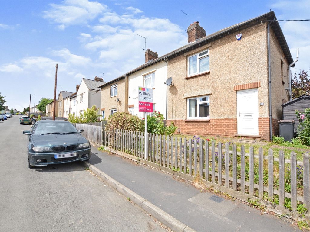 2 bed end terrace house for sale in Nicholas Road, Irthlingborough