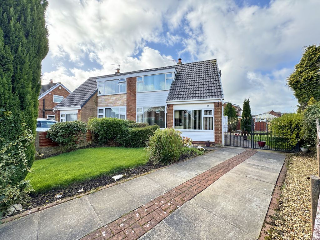 4 bed semidetached house for sale in Spring Gardens, Penwortham PR1, £240,000 Zoopla