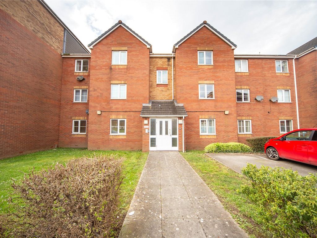 2 bed flat to rent in Beaufort Square, Pengam Green, Cardiff CF24, £925