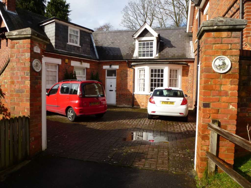 1 bed cottage to rent in St Peters Avenue, Caversham RG4 Zoopla