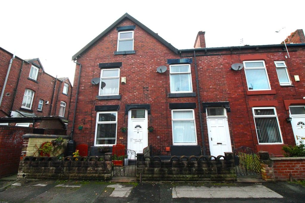 2 bed property to rent in Trafalgar Street, AshtonUnderLyne OL7, £900