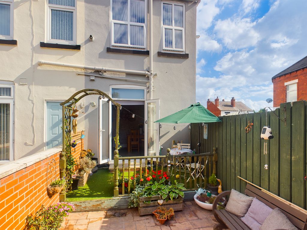 3 bed terraced house for sale in Leeds Road, Wakefield WF1 Zoopla