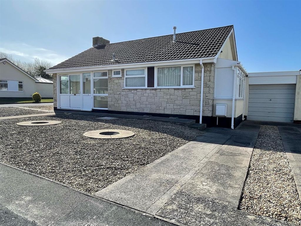 2 bed detached bungalow for sale in Golf Links Road, BurnhamOnSea TA8