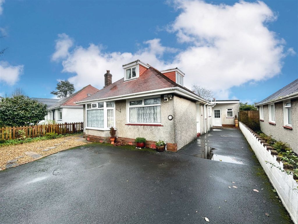 3 bed bungalow for sale in Riversdale Road, West Cross, Swansea SA3, £