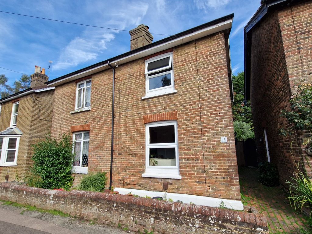 2 bed semidetached house for sale in West Green, Crawley RH11 Zoopla