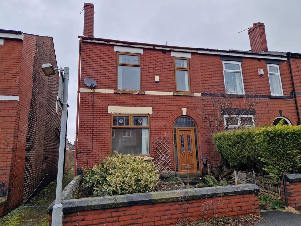 3 bed end terrace house for sale in Ringley Road West, Radcliffe