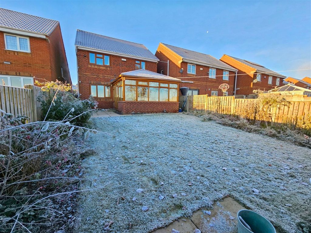 4 bed detached house for sale in Norwood Drive, Brierley, Barnsley S72