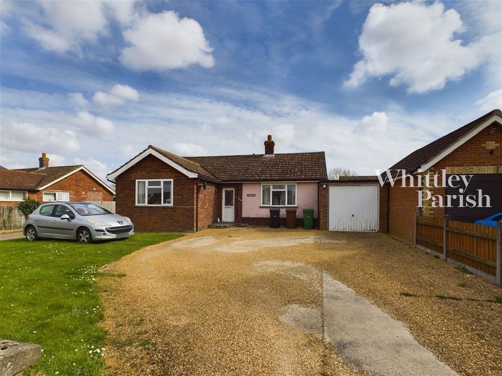 3 bed bungalow for sale in Shelfanger Road, Diss IP22, £220,000 Zoopla