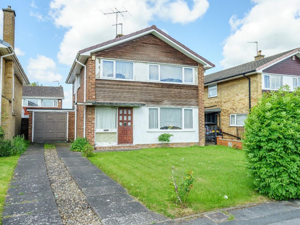 3 bed detached house for sale in Beagle Ridge Drive, York YO24, £290,000 Zoopla