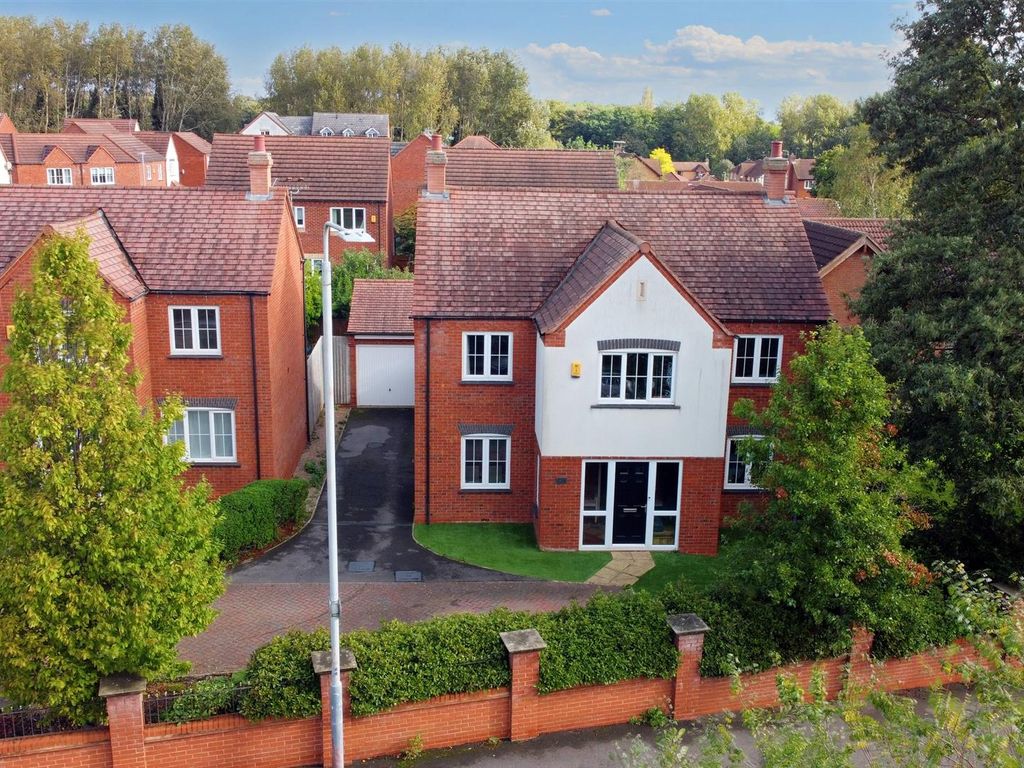 4 bed detached house for sale in Chilwell Lane, Bramcote, Nottingham
