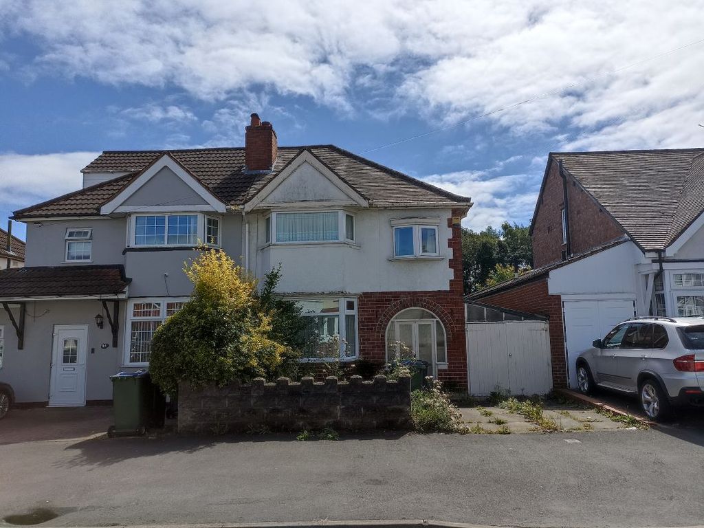 3 bed semidetached house for sale in 92 Hugh Road, Smethwick B67 Zoopla