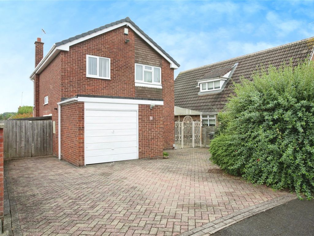 4 bed detached house for sale in Ferndale Close, Nuneaton, Warwickshire CV11, £350,000 Zoopla