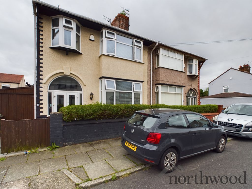 3 bed semidetached house for sale in Guernsey Road, Old Swan