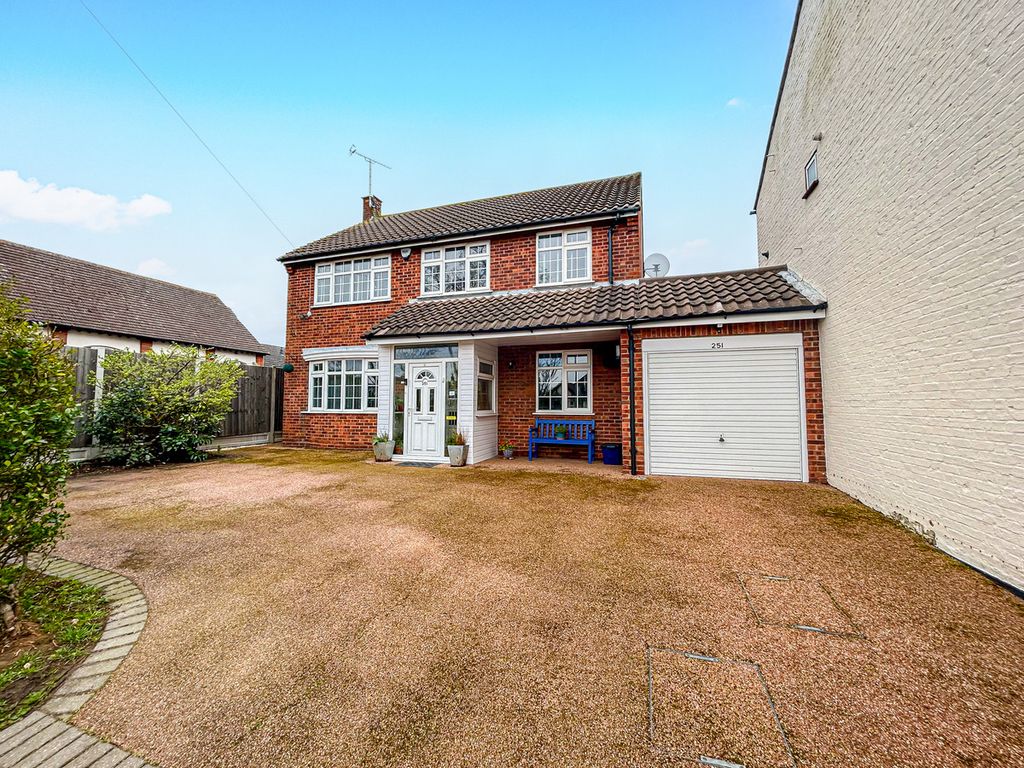 4 bed detached house for sale in Eastwood Road North, LeighOnSea SS9