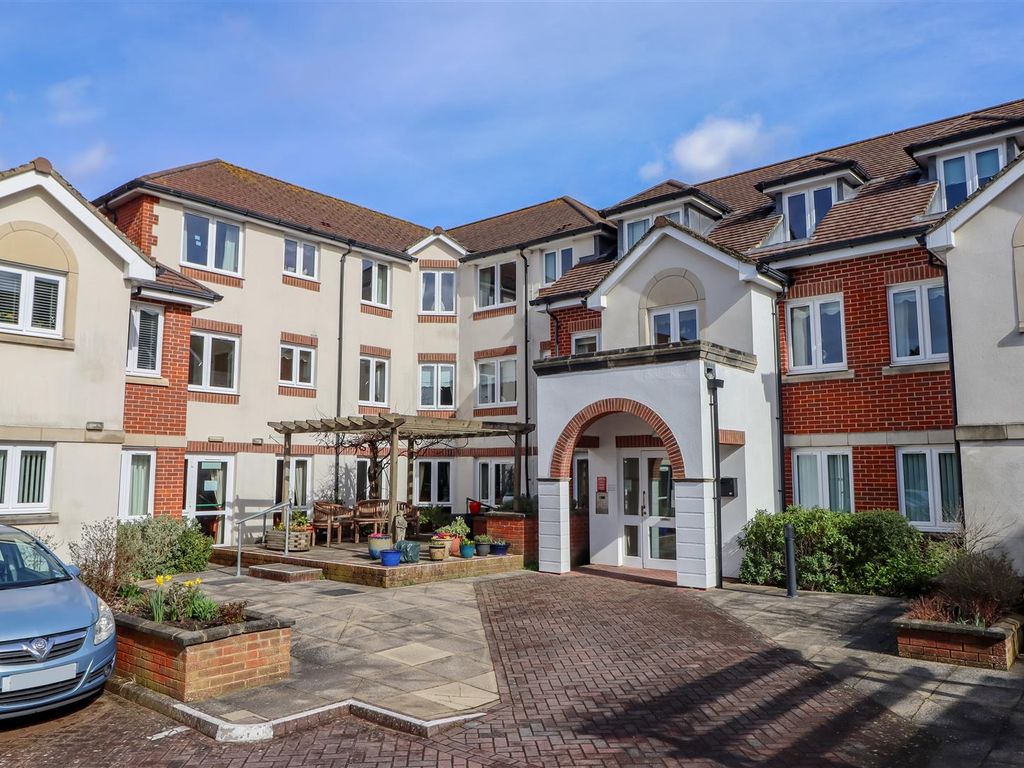 2 bed property for sale in Kings Road, Horsham RH13 Zoopla