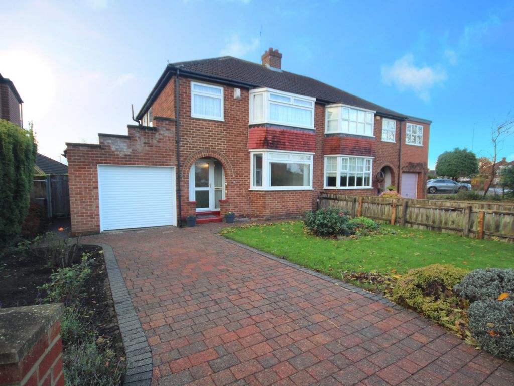 3 bed semidetached house for sale in The Oval, Middlesbrough, North