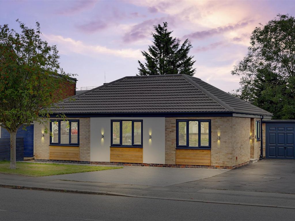 3 bed detached bungalow for sale in Moorsholm Drive, Wollaton