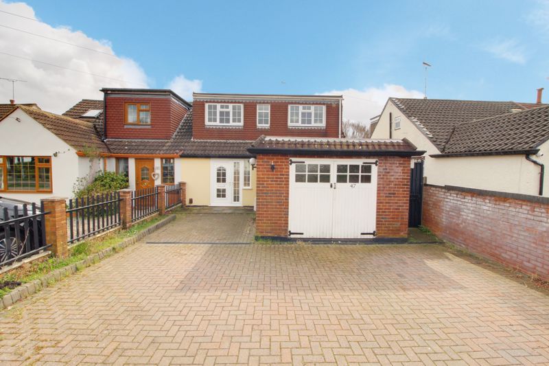 4 bed semidetached house to rent in Theobalds Road, Cuffley, Potters