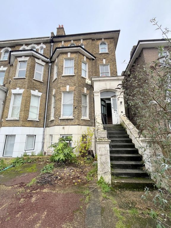 1 bed flat to rent in Footscay Road, Eltham SE9, £1,235 pcm Zoopla