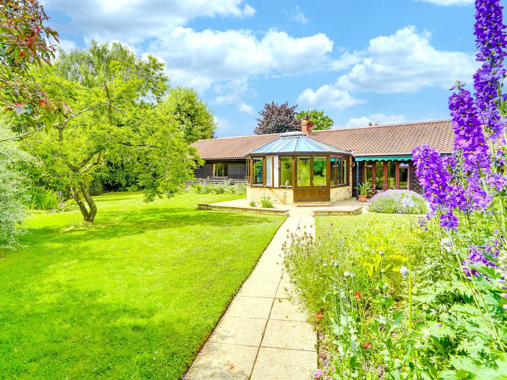 4 bed detached bungalow for sale in Dubbs Knoll Road, Guilden Morden