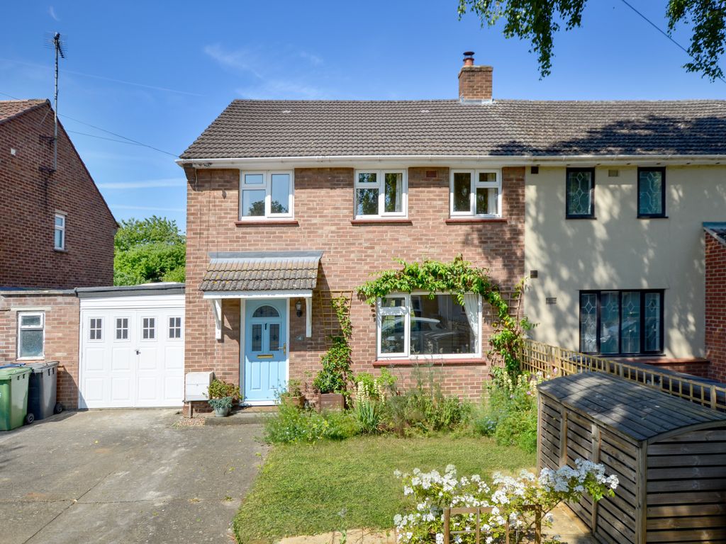 3 bed semidetached house to rent in Galfrid Road, Cambridge CB5, £