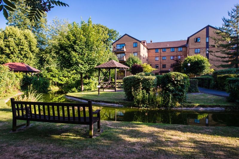 2 bed flat for sale in Campion Close, Croydon, Surrey CR0 Zoopla