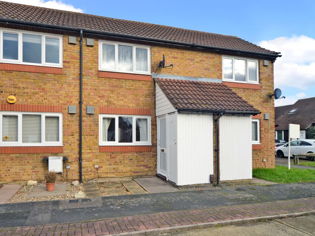 1 bed terraced house to rent in Alexander Road, Egham TW20 Zoopla