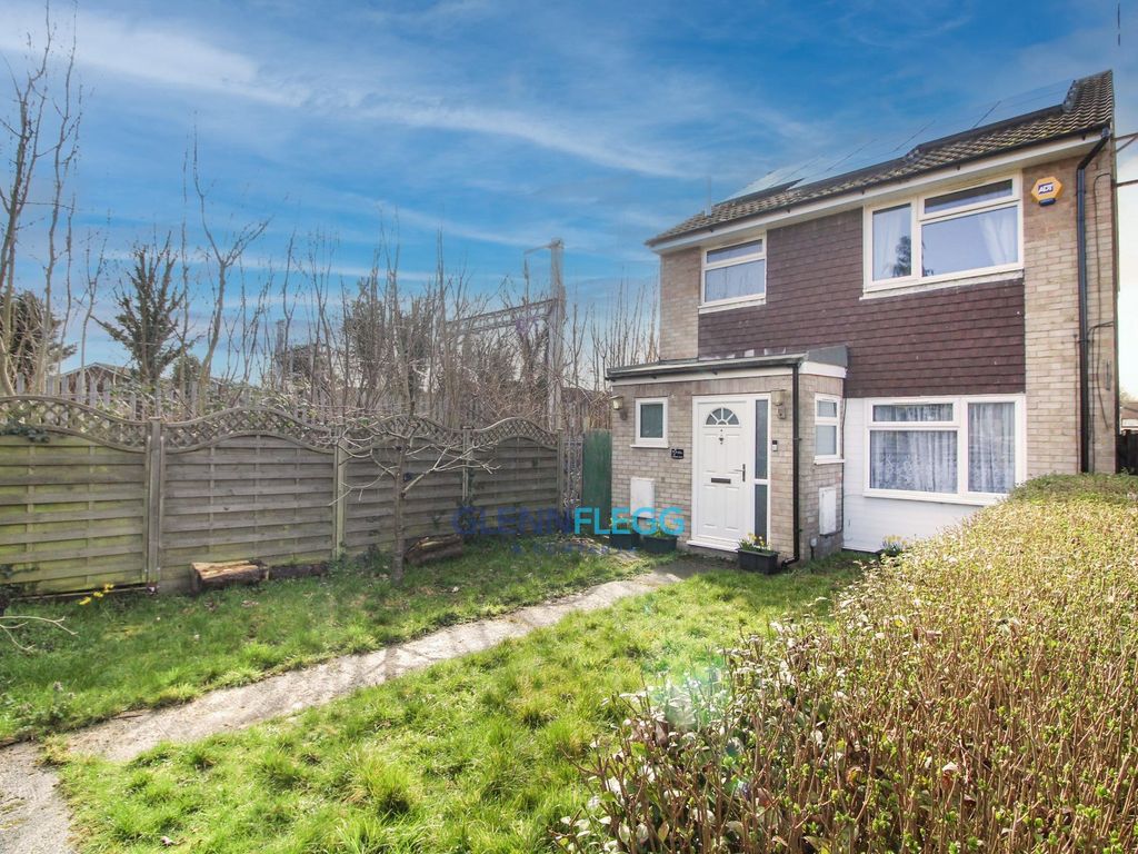 3 bed detached house for sale in Goodman Park, Slough SL2 Zoopla