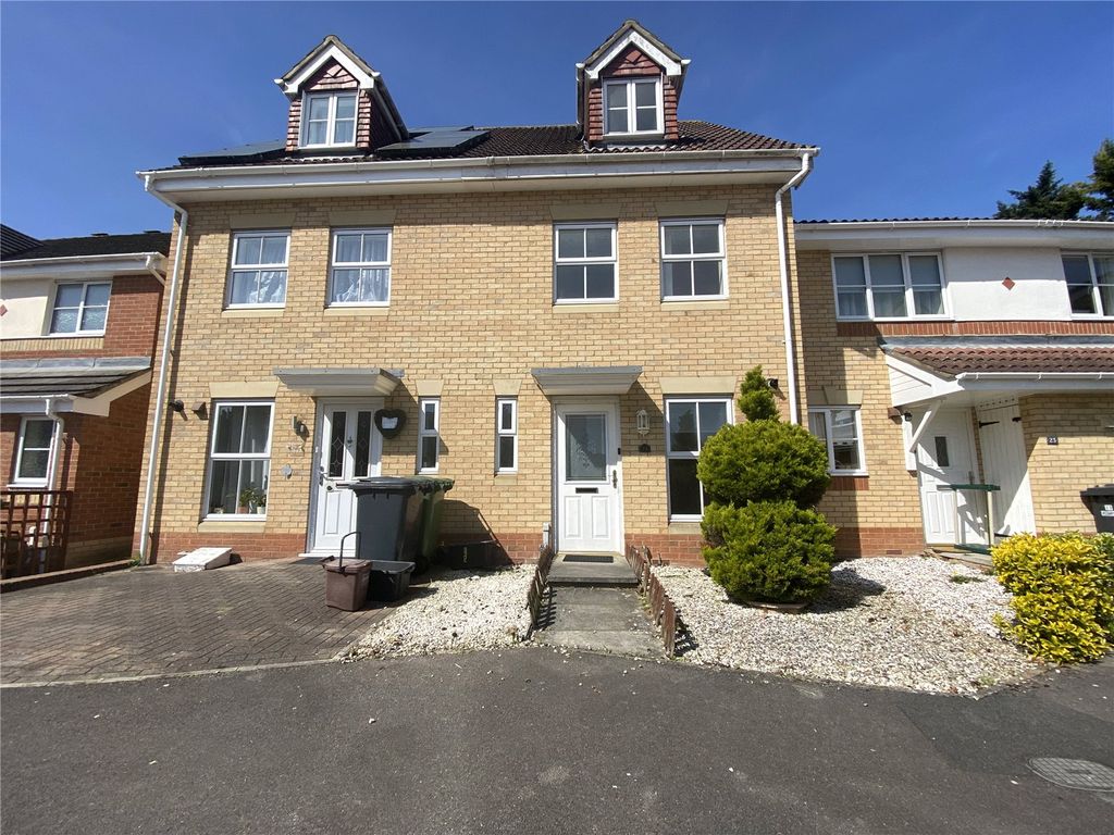 4 bed terraced house to rent in Cedar Road, Eastleigh, Hampshire SO50