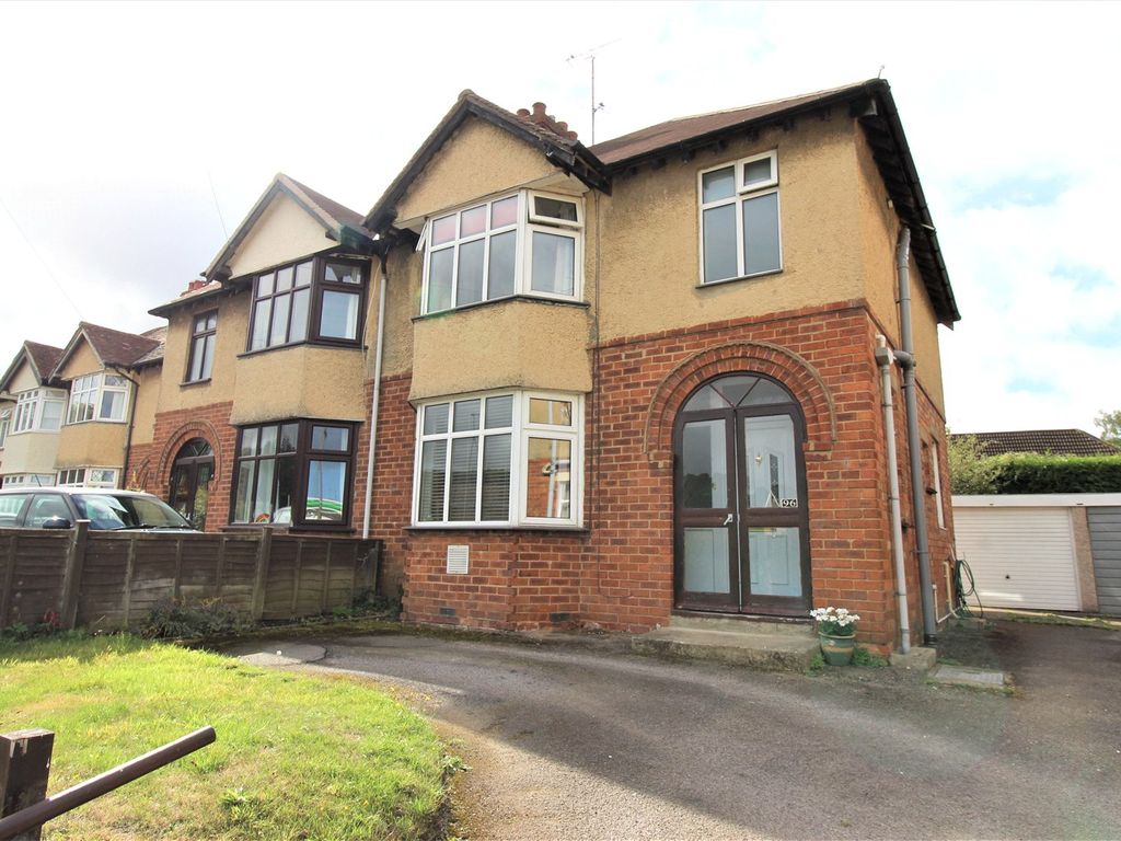 3 bed semidetached house for sale in East End Road, Charlton Kings