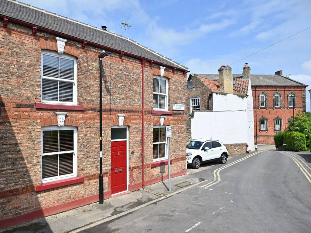 2 bed end terrace house for sale in St. Wilfrids Road, Ripon HG4, £