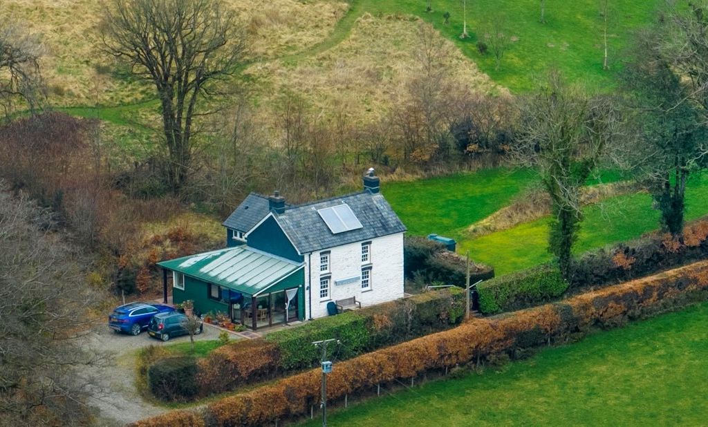 2 bed detached house for sale in Cribyn, Lampeter SA48 Zoopla