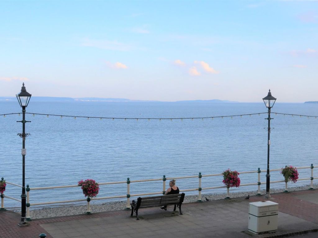 3 bed flat for sale in Windsor Court, The Esplanade, Penarth CF64, £