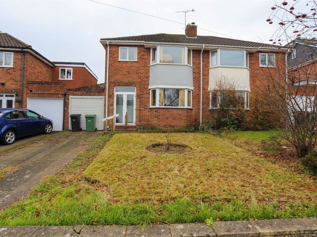 3 bed semidetached house for sale in The Broadway, Stourbridge DY8, £