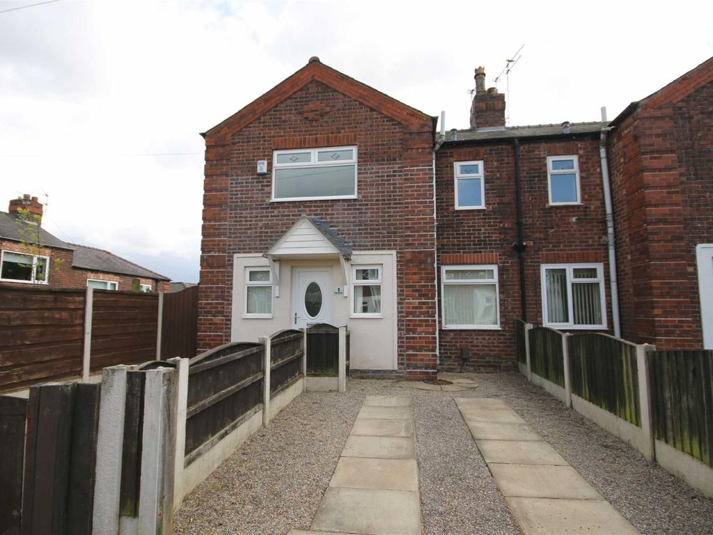 3 bed semidetached house for sale in Meadon Avenue, Clifton, Swinton