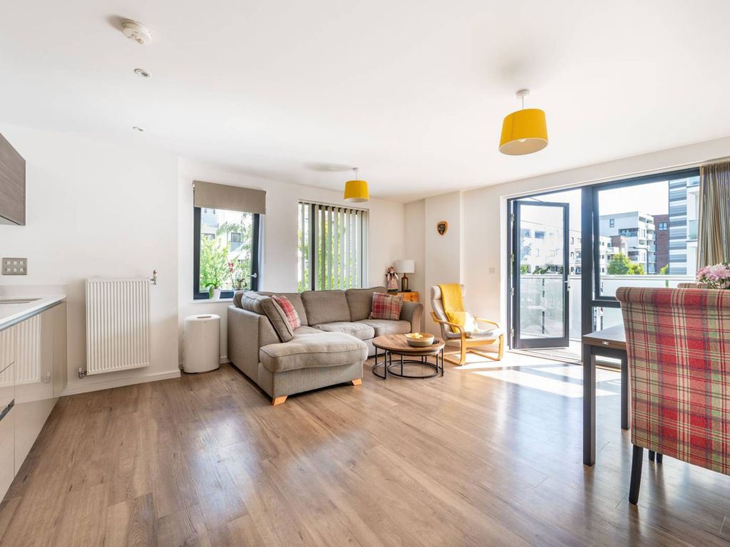 2 bed flat for sale in Williams Way, Sudbury, Wembley HA0, £400,000